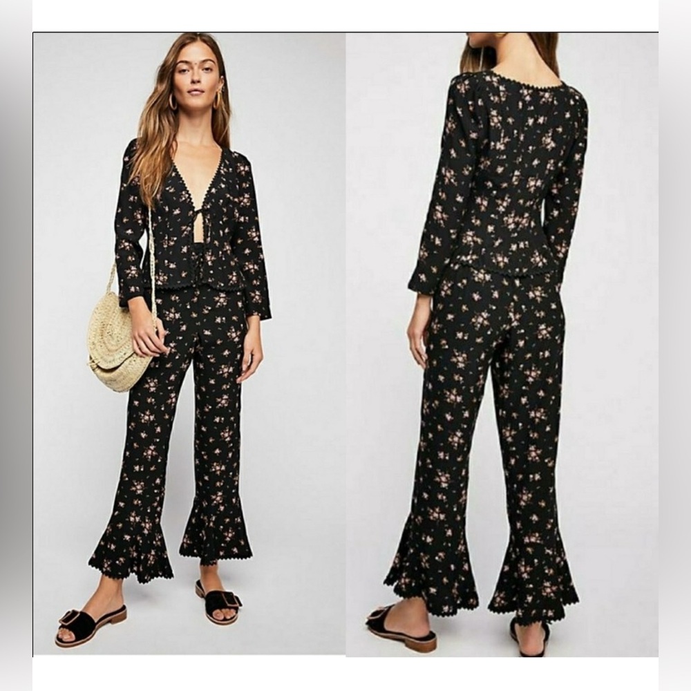 FREE PEOPLE El Paso Floral Print 2pc V-Neck Tie Front Top Flare Pant Set NWT XS